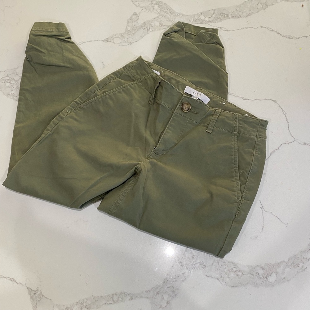 Loft womens olive green pants. Size 00. Cotton blend slim fit